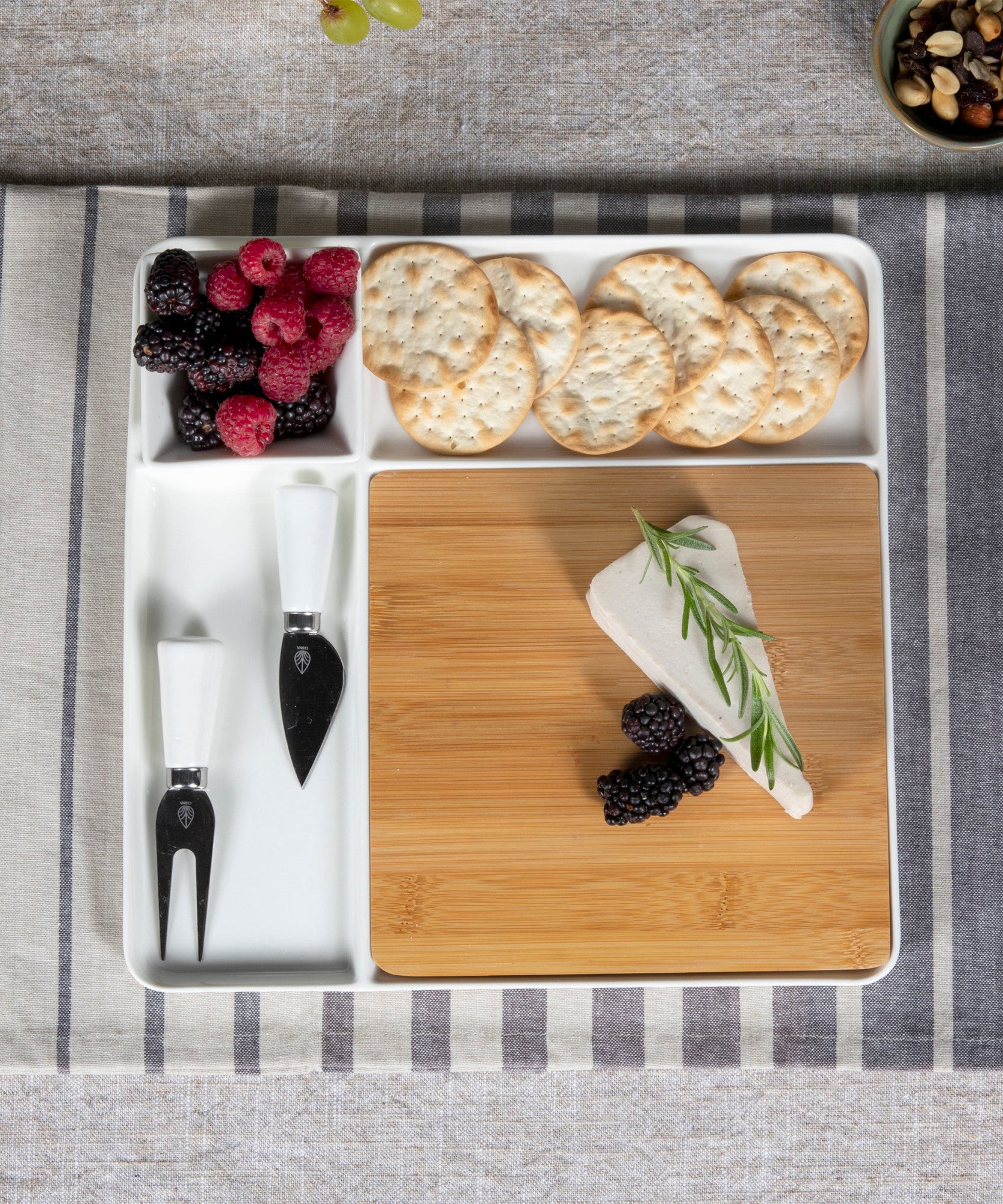 Peninsula Cutting Board & Serving Tray